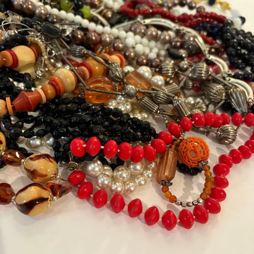 Jewelry Junk Lot Necklaces 3 lbs Vintage Variety Beads Pendants Wear Repair